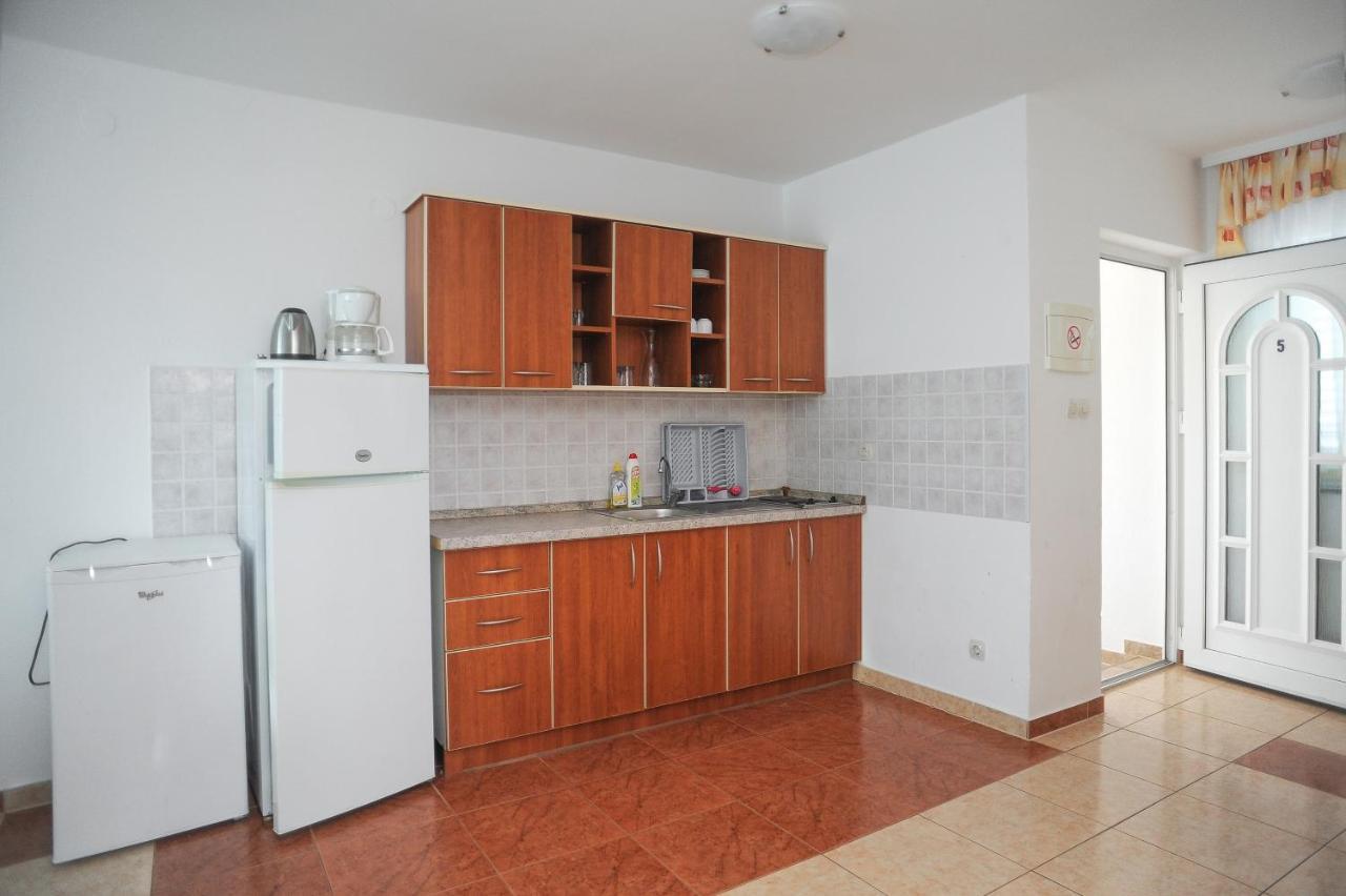 Apartmani Vila Caska Exterior photo